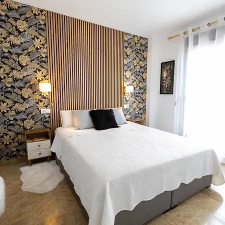 Penthouse In - Malaga Apartment *